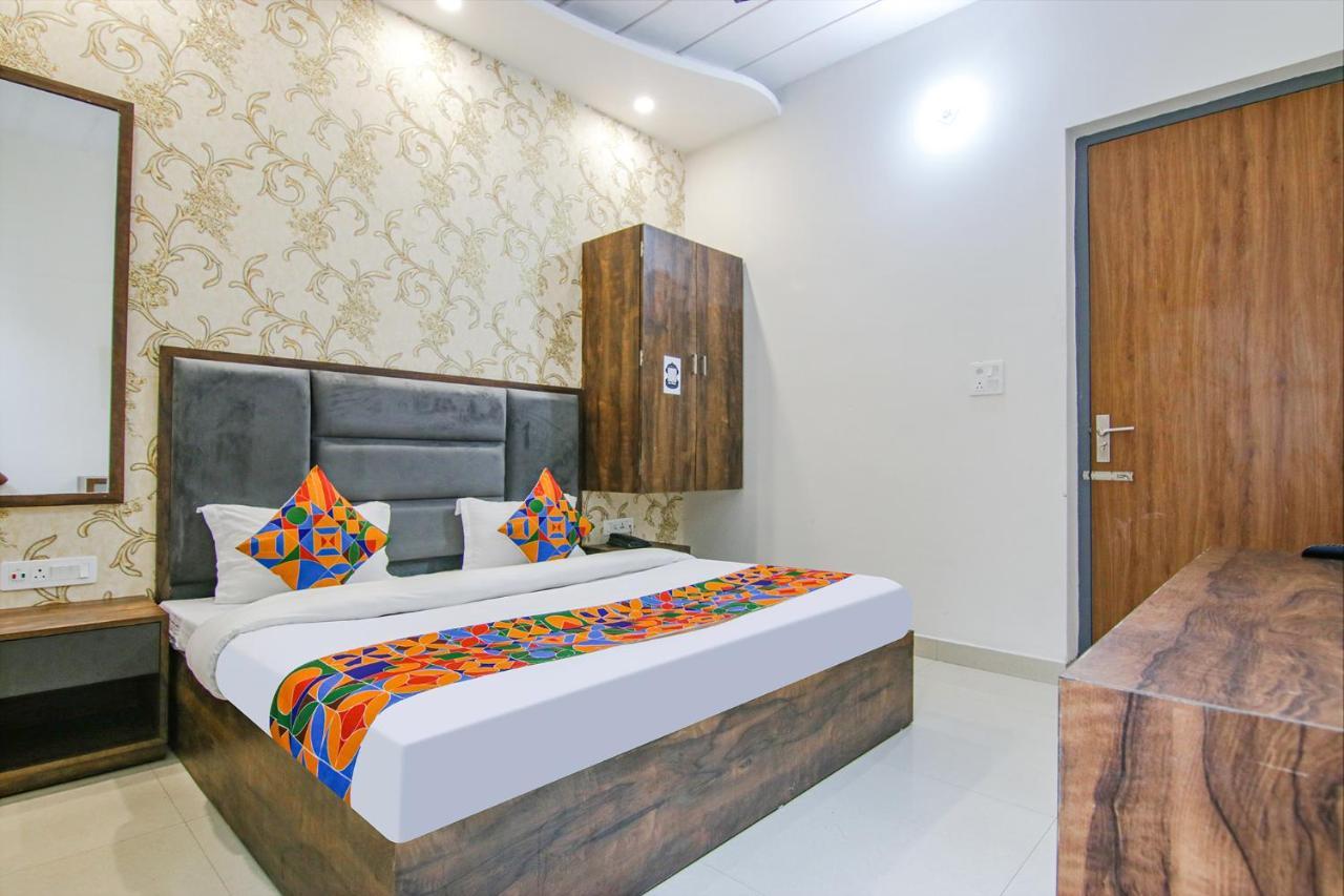 אמריצר Fabhotel Prime Taj Castle מראה חיצוני תמונה